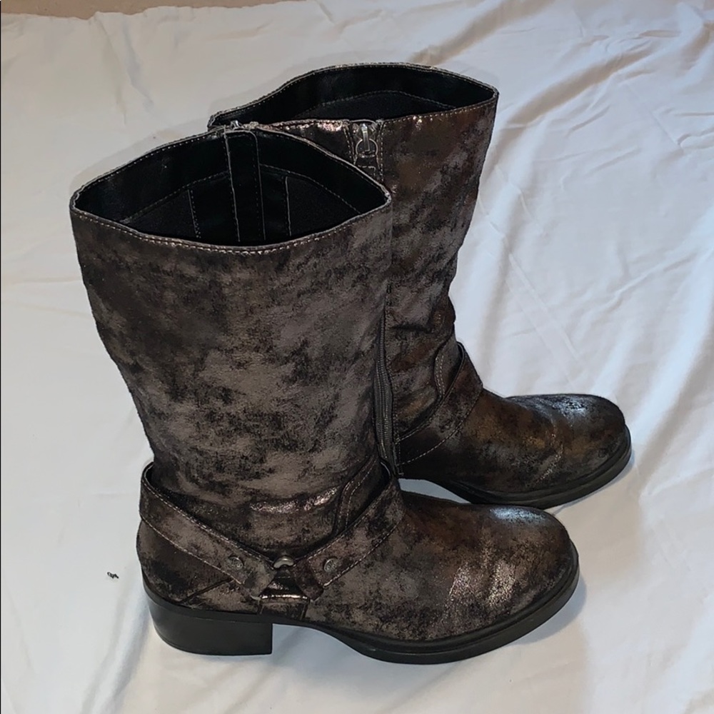 Simply Vera Wang Boots